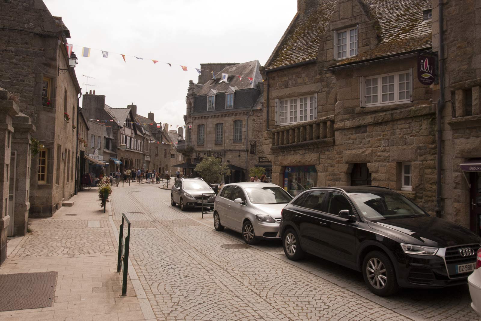 Straatje in Roscoff, Bretagne