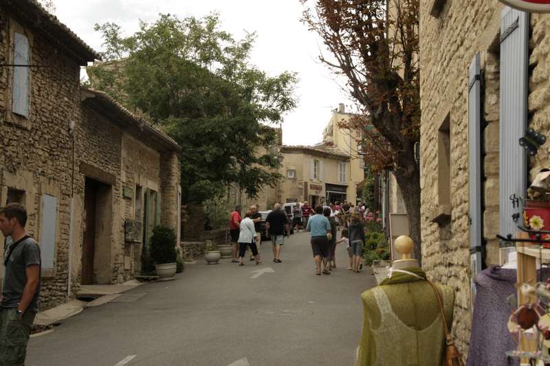 Gordes-vaucluse-provence-dorp-straat