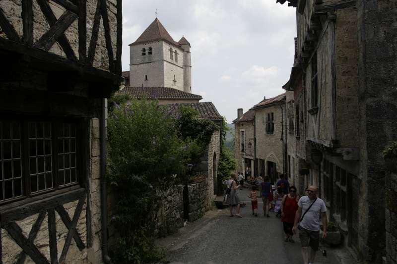 Saint-Cirq-Lapopie-lot-beaux-village-straatje