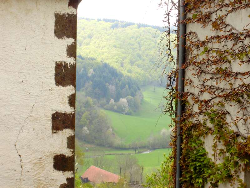 tournemire-beaux-villages-auvergne-dal-doorkijkje