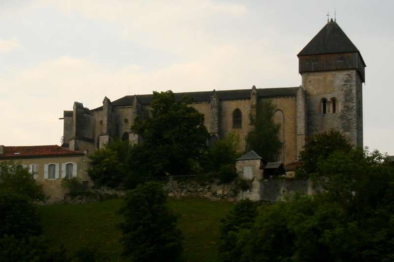 kathedraal-saint-bertand-de-comminges-dorp-frankrijk-plus-beaux-villages