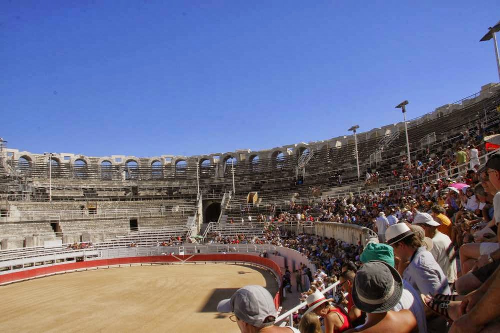 De arena in Arles met publiek De arena in Arles met publiek