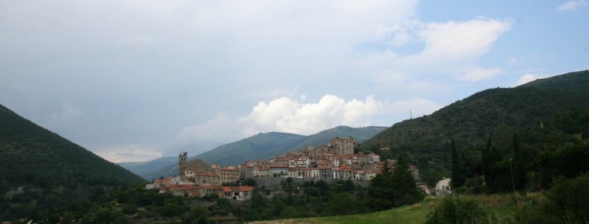 Het dorp Mosset in het Franse deel van Catalonië
