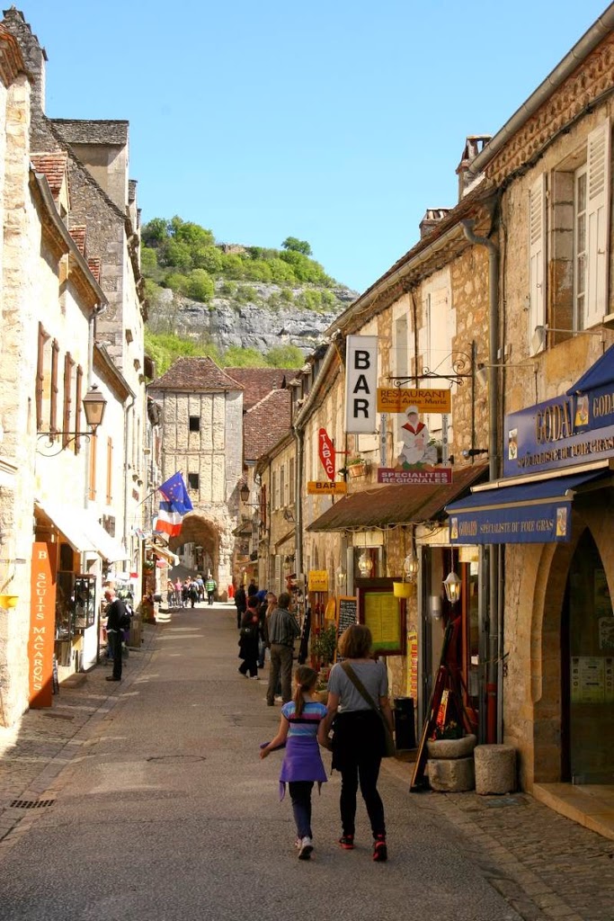 Rocamadour hoofdstraat met poort frankrijk