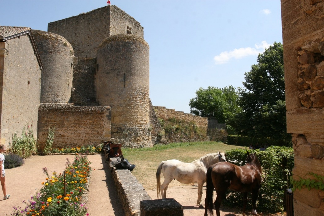 Kasteel van Semur-en-Brionnais in Bourgondië, Frankrijk