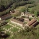 Luchtfoto van de abdij van Fontenay in Bourgondie Atout France/Daniel Philippe