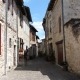 Castelnau-de-Montmiral-dorp-tarn-frankrijk-doorkijkje-straatje