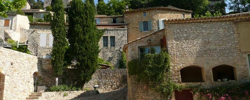 La-Roque-sur-Cèze-Ardeche-Frankrijk-dorp-By-Vi.Cult-CC-BY-SA-3.0-via-Wikimedia-Commons
