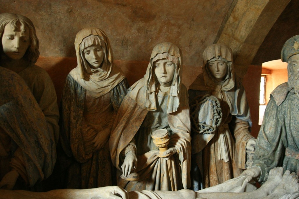 Beeldengroep in de crypte van de kerk in Chaource in de Champagne in Frankrijk