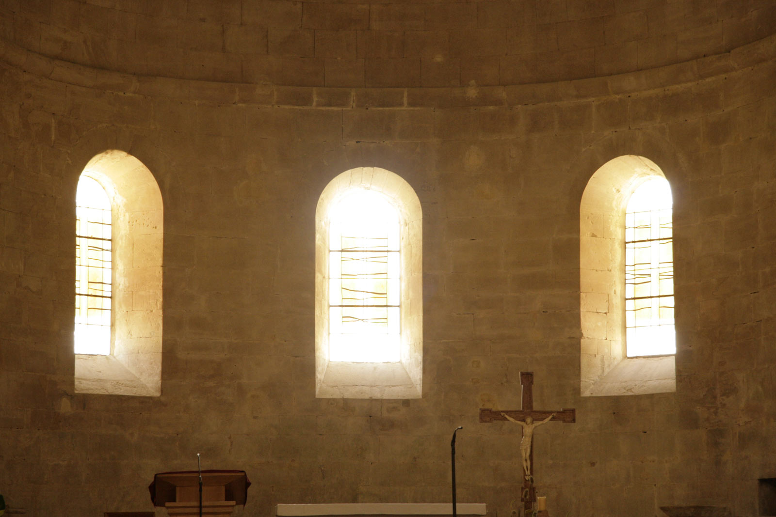 Het koor van de kloosterkerk van Sénanque