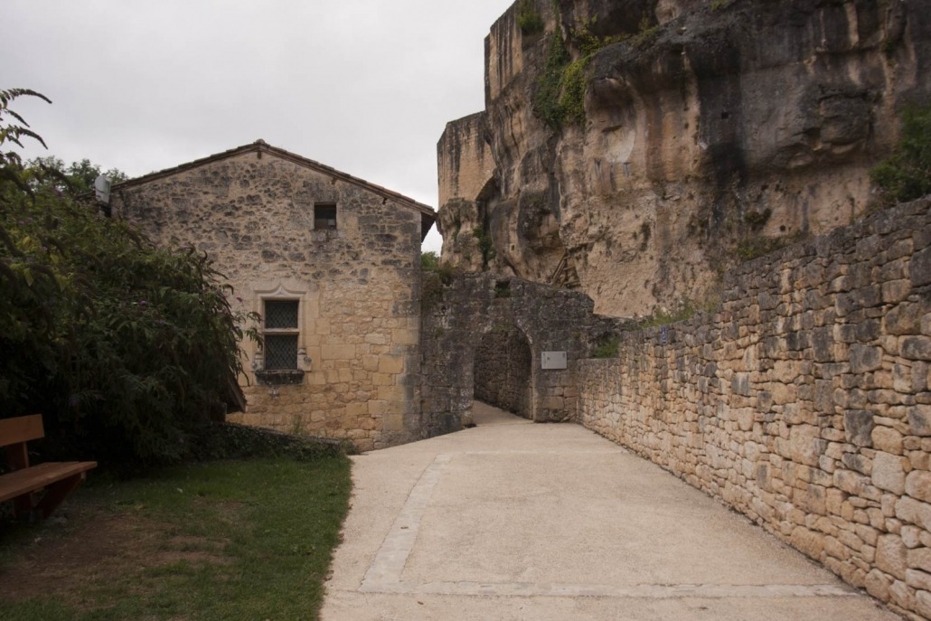 De ingang van het Chateau de Gavaudun