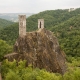 De twee torens van Roc-de-Thaluc verdedigde ooit de stad Peyrusse le Roc