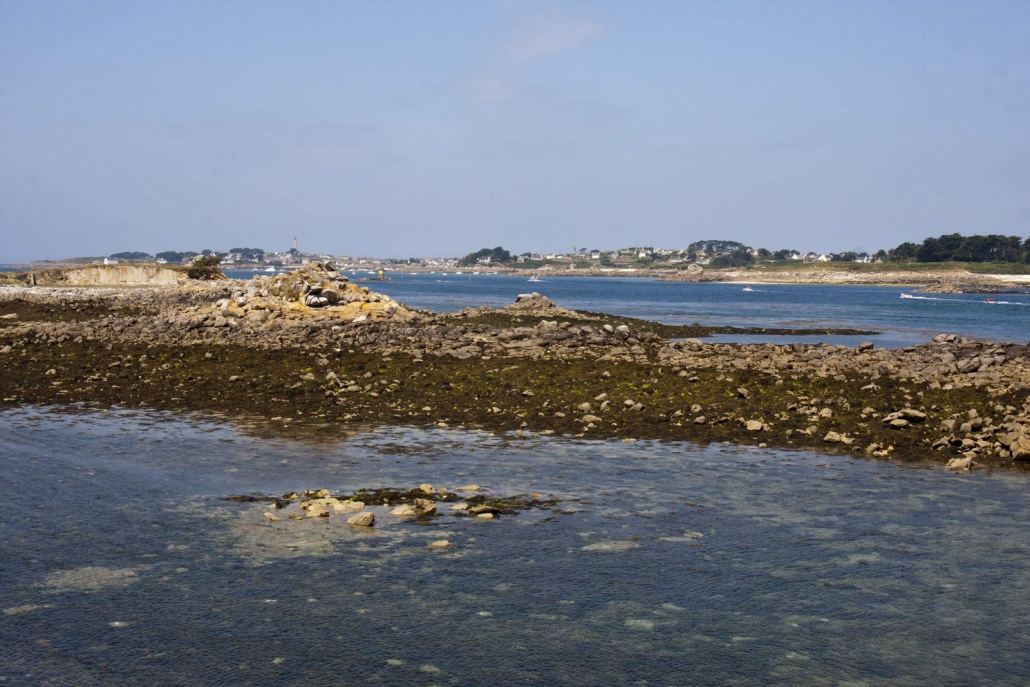 Île de Batz gezien van af de pier in Roscoff