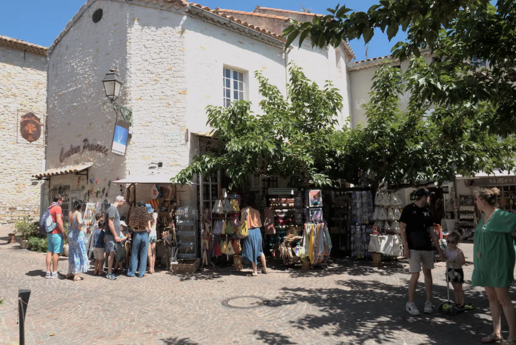Winkel in het dorp Le Castellet in Frankrijk